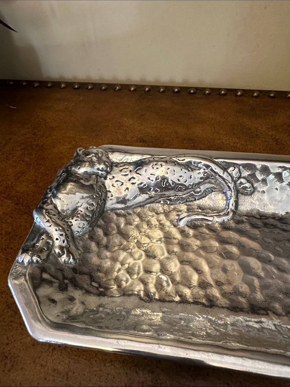 Arthur Court Safari Collection Hammered Jaguar Tray 2001 - Picture 2 of 3